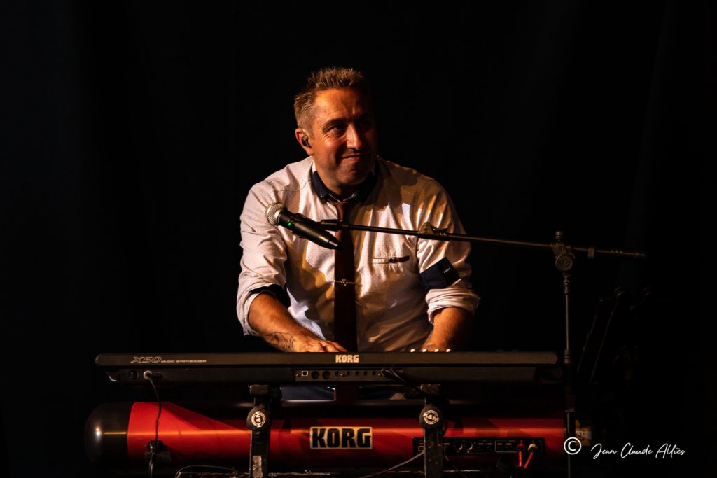 Tribute Goldman dans les Bouches-du-Rhône. Spectacle hommage à Jean-Jacques Goldman par Recto Verso Animation. Marseille Aix.