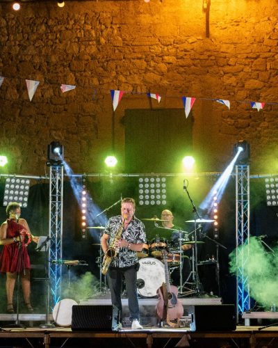 animations fête des voisins photo du groupe recto verso en concert en extérieur